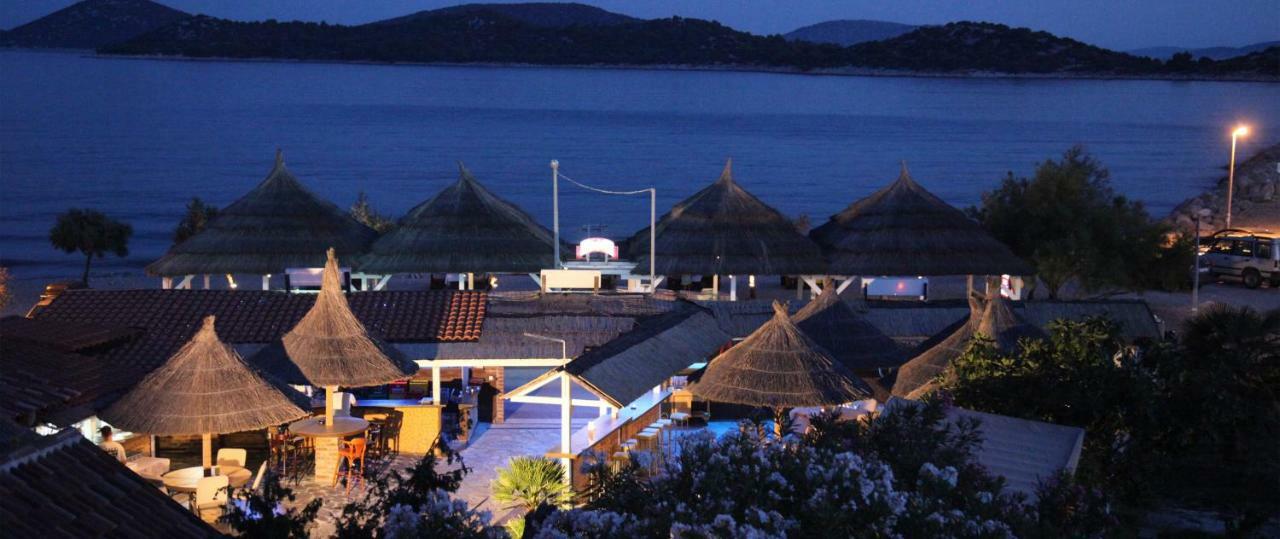 The Movie Resort Aparthotel Tribalj Exteriör bild